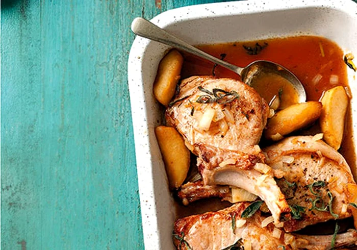 Cotlete de porc cu mere si sirop de artar jpeg