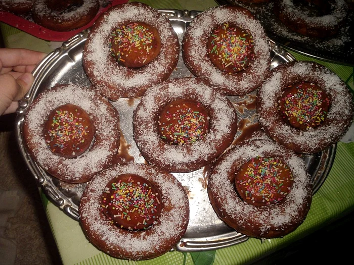 donuts cu ciocolata jpeg