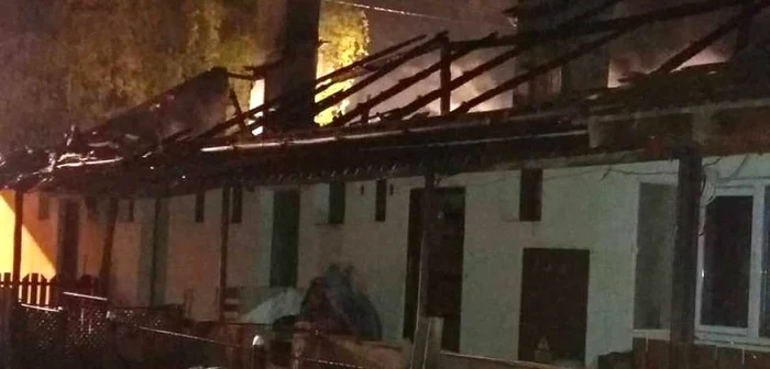 Incendiu în Frontul II. FOTO:Simona Ciortan / Facebook.