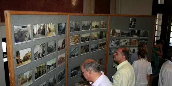 Targul de ilustrate este organizat în parteneriat cu www.focsaniulvechi.ro 