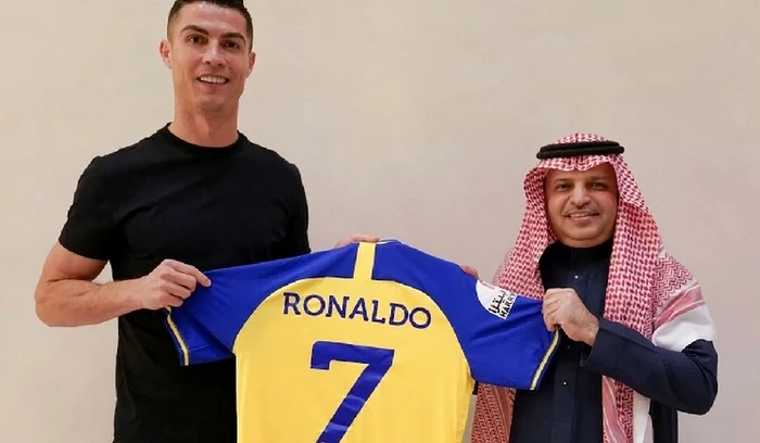 Cristiano Ronaldo va îmbrăca tricoul lui Al-Nassr, până în vara lui 2025 (FOTO: Facebook)
