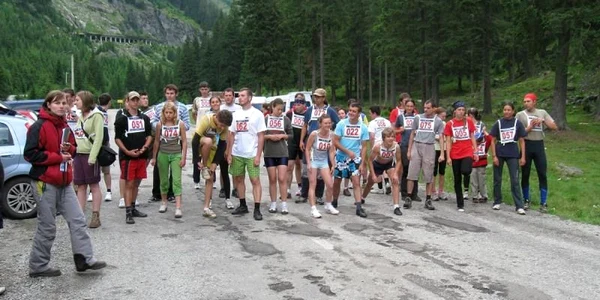 Tinerii vor fi premiaţi la final