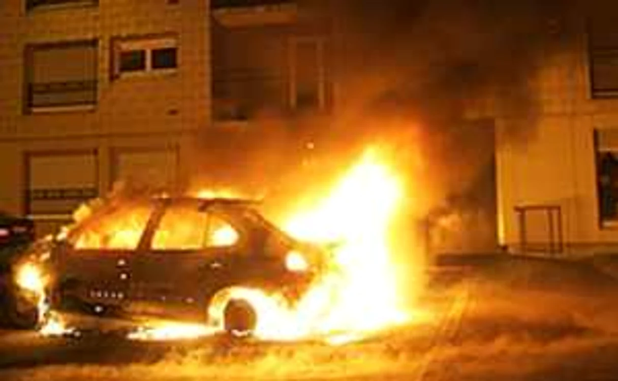 Incendiatori, după gratii 