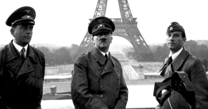 Albert Speer (stânga) l-a însoţit pe Hitler în scurta sa călătorie prin Paris, pe 23 iunie 1940; Foto: Wikipedia