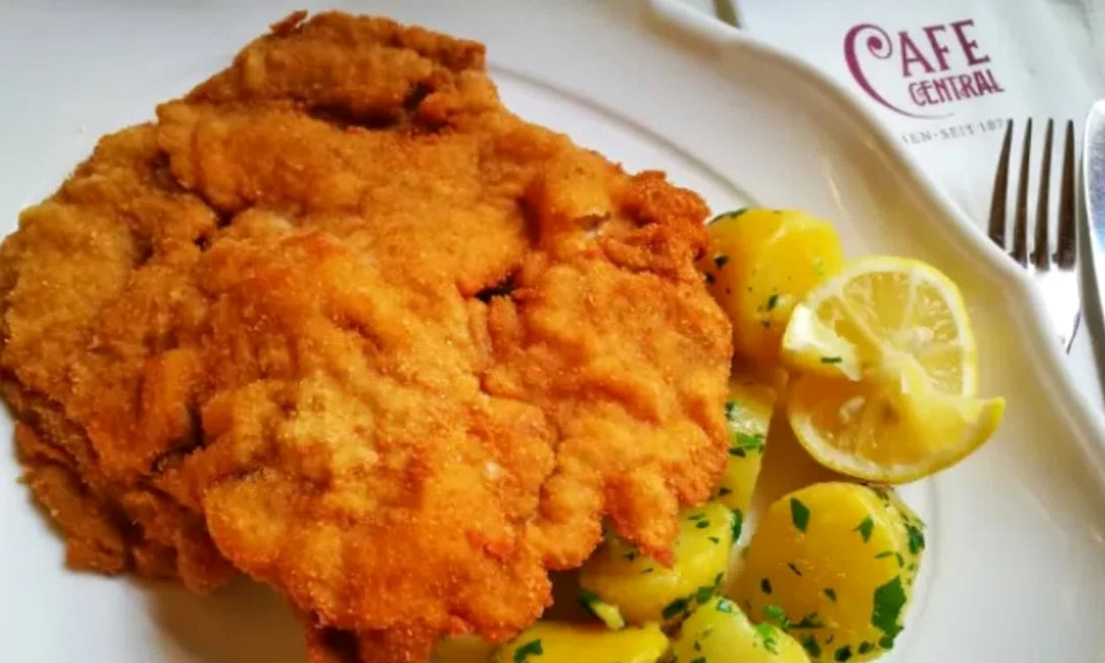 Restaurante din Viena și alte mari orașe suprataxează porția împărțită la doi