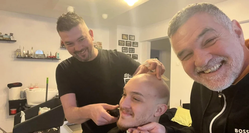 Alexandru, la pregătirile înainte de nuntă. Foto Facebook Leonard Doroftei 