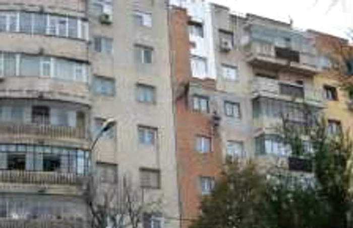 Mulţi proprietari îşi izolează apartamentele doar pe cheltuiala lor