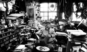 Criza economică şi presiunile politice au destabilizat presa jpeg