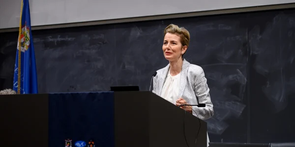 nadia crisan