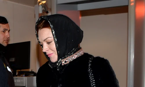 Lindsay Lohan Arriving In Istanbul   Turkey jpeg