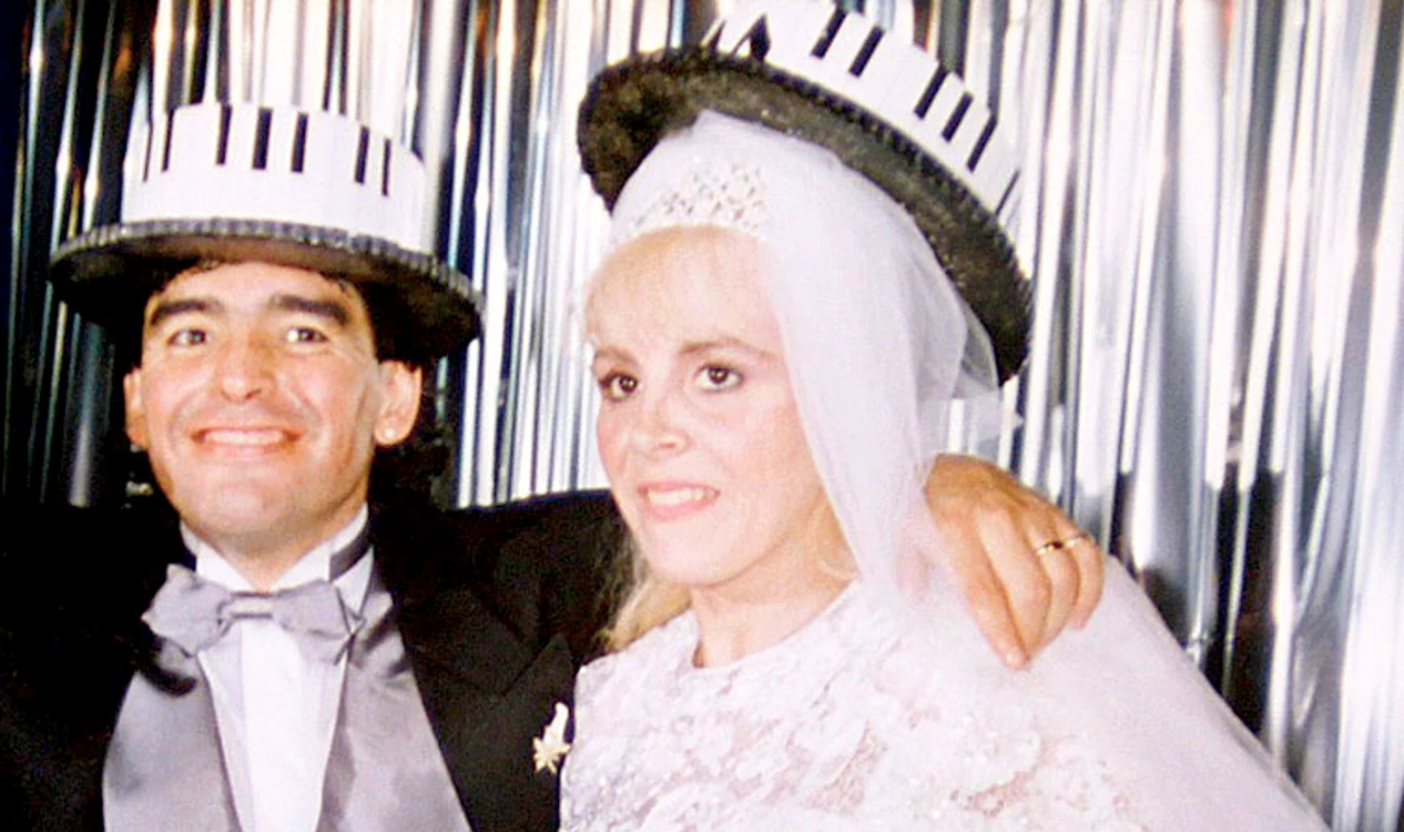 Maradona s-a consolat după divorţ în braţele Silvinei