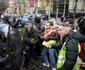 Lupte de stradă între vestele galbene şi poliţişti la Paris Franta FOTO AFP