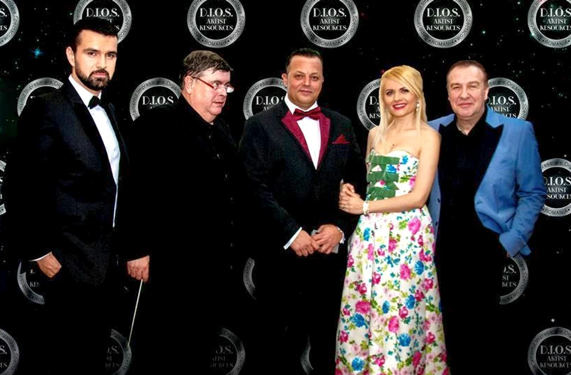 Vlad Miriţă, Ianna Novac şi Gabriel Cotabiţă au adus primăvara în oraşele din MoldovaFoto: arhiva personală