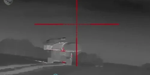 Momentul în care forțele ucrainene au doborât o rachetă Iskander lansată de Rusia deasupra regiunii Sumî VIDEO X mp4 thumbnail png