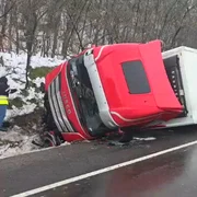 tir rasturnat pe dn 56 a  SURSA fb Mehedinti News mp4 thumbnail png