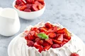 pavlova cu capsuni 0 jpeg