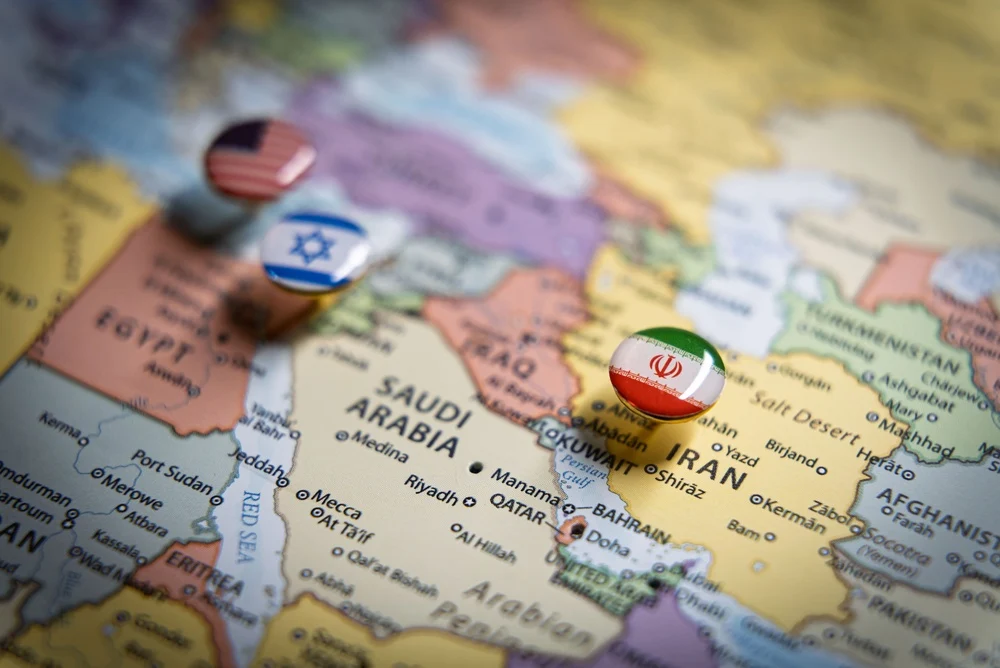 Politico: Lumea răsuflă ușurată după armistițiul SUA-Iran, dar riscurile pândesc în umbră