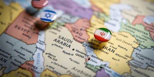 harta orientul mijlociu cu steagurile sua, iranului, israelului foto shutterstock jpg