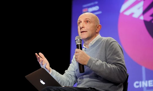 „Managementul artistic rămîne, încă, o industrie formată din oameni“ – interviu cu Richard COOK jpeg