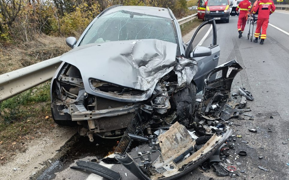 Accident grav pe DN6, în județul Dolj. Circulația este blocată pe ambele sensuri