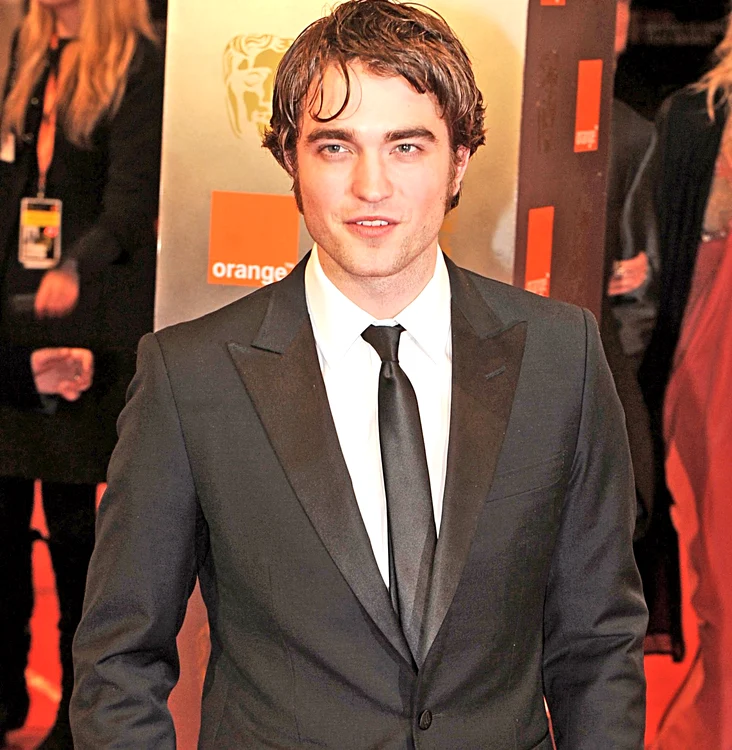 
    Robert Pattinson  