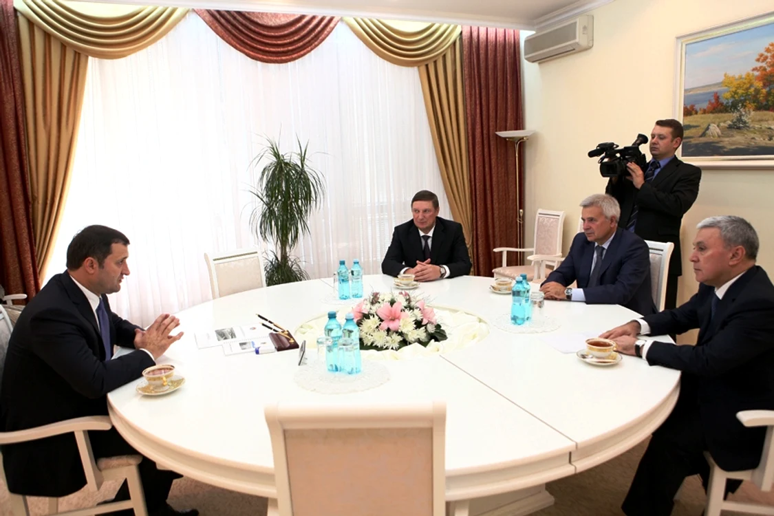 Premierul Vlad Filat şi miliardarul rus Vaghit Alekperov 
