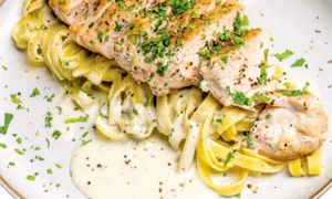 fetucine cu piept de pui jpg