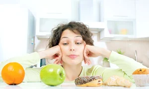 femeie dulciuri fructe1254 0 jpeg