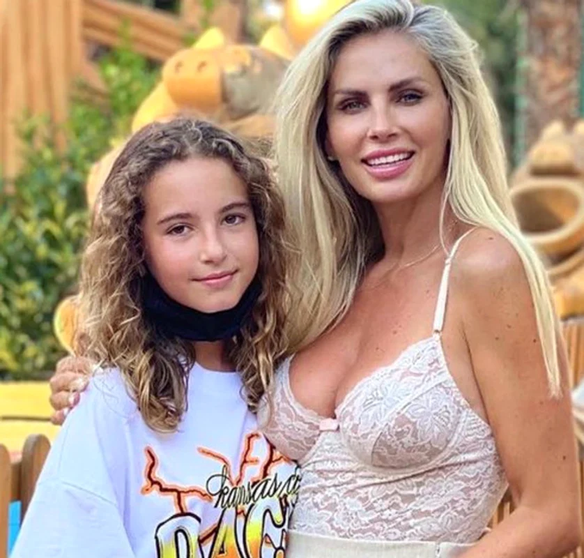 andreea banica sofia png