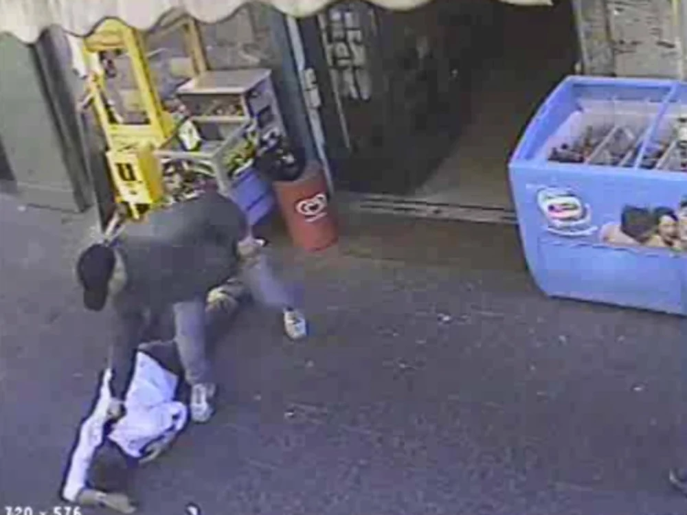 
    Asasinul din Napoli a fost capturat  