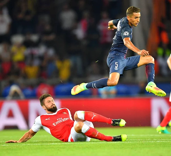 Giroud a revenit pe teren cu o eliminare după două galbene obţinute în doar trei minute. PSG - Arsenal s-a încheiat 1-1