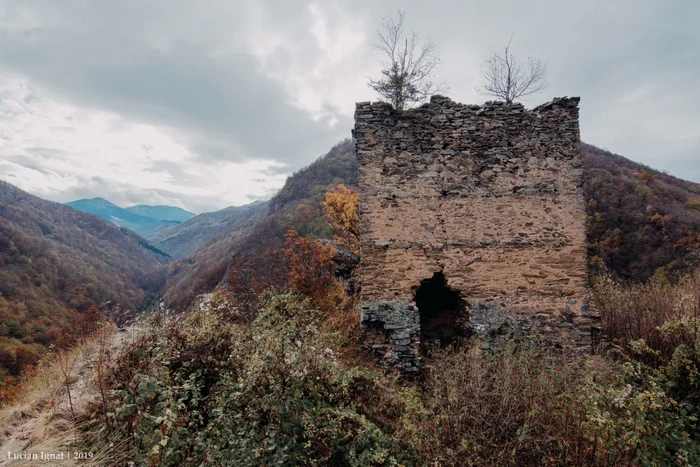 Donjonul Cetăţii Colţ. FOTO: Lucian Ignat.