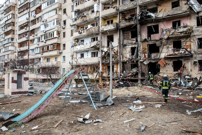 Bloc din Kiev distrus în urma unui atac rusesc FOTO Shutterstock