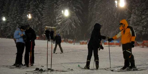 Prima distracţie nocturnă pe pârtie