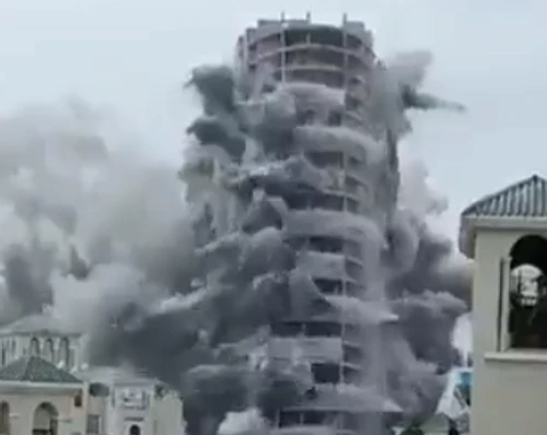 Două clădiri-turn au fost demolate în India, Sursă: foto captură Twitter