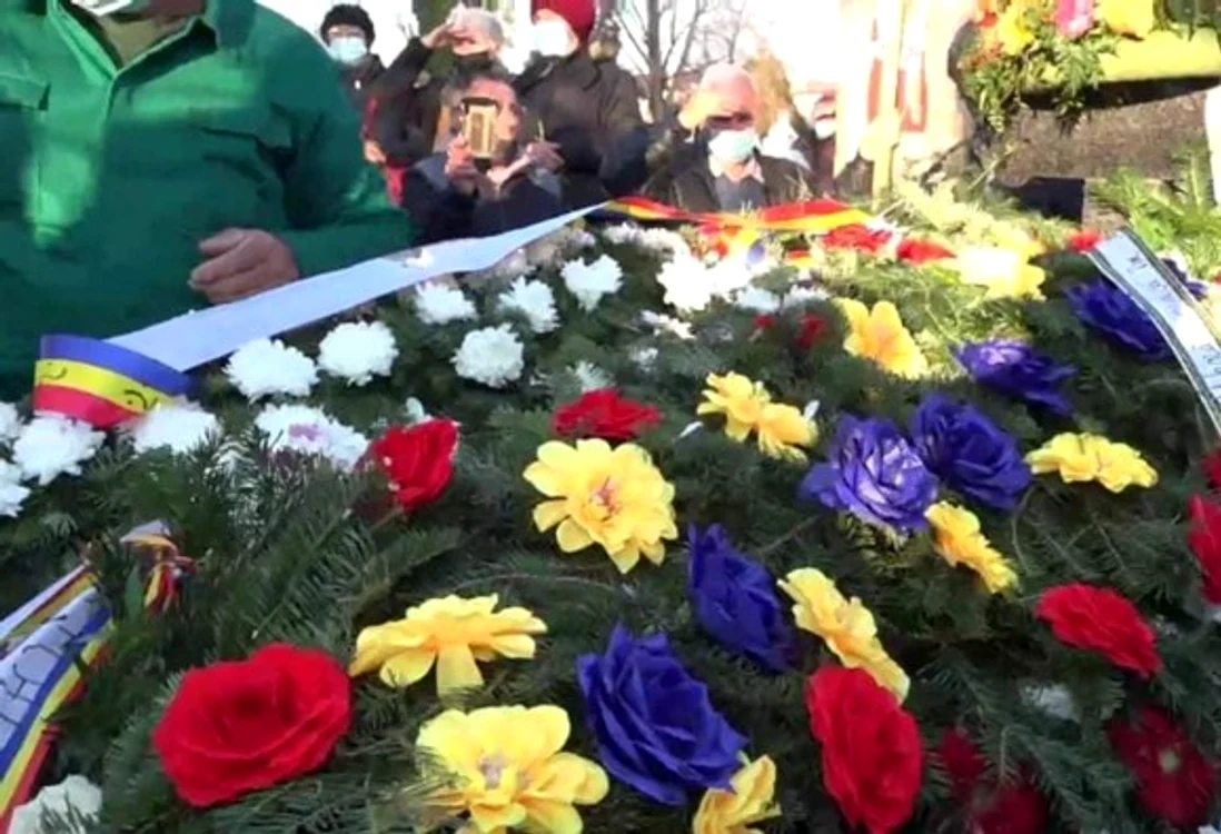 
    Benone Sinulescu a murit joi, 18 noiembrie, la vârsta de 84 de ani, după complicații în urma unei pneumoniifoto: Click!  