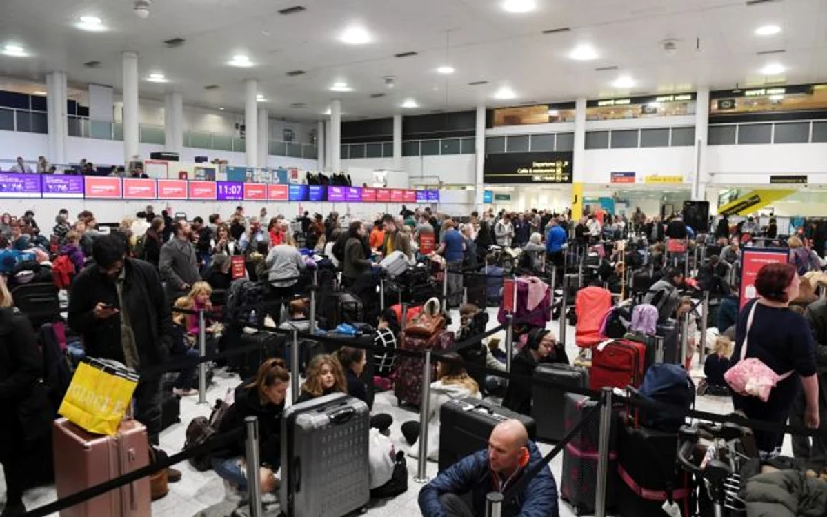 
    În cele trei luni de vară din 2018, aproape 6,7 milioane de pasageri au așteptat în aeroport zborurile întârziate  
