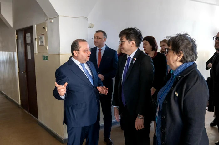 Laboratorul de informatică inaugurat la Piatra Neamț cu sprijinul Guvernului Japoniei. FOTO Facebook