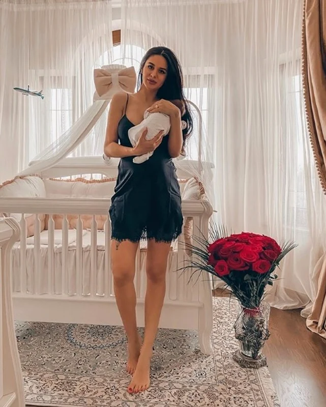 2 larisa ionescu a nascut 1 jpg jpeg