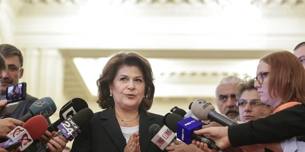 Rovana Plumb Parlament FOTO Inquam Photos Octav Ganea