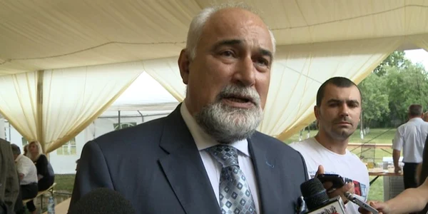 varujan Vosganian