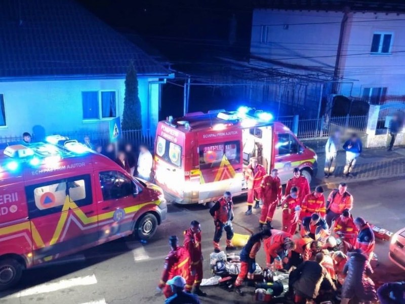 Doi copii de 2 și 4 ani au murit după ce au fost găsiți în stop cardio-respirator într-o locuință din Sibiu. Prima ipoteză, o saltea care a luat foc