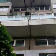 Bloc de pe Drumul Taberei, rupt de cutremur 