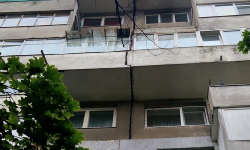 Bloc de pe Drumul Taberei, rupt de cutremur 