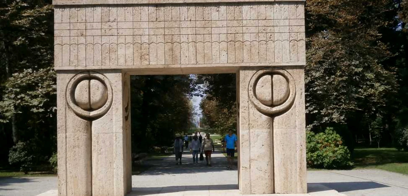 Poarta Sărutului