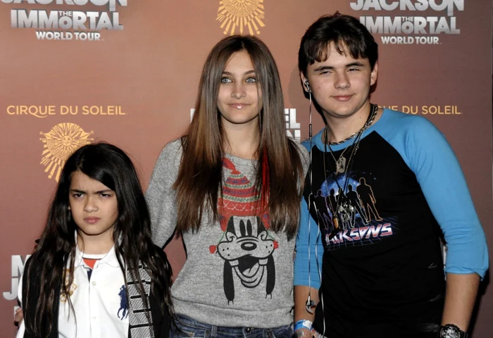 Cei
trei copii ai cântăreţaului Michael Jackson - Prince, Paris şi
„Blanket“ apar în „The Jacksons: Next Generation“ FOTO AP