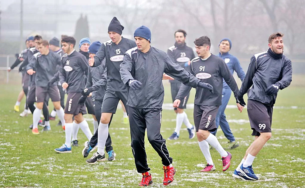 
    Timişoara se antrenează  pe gerFoto: Mediafax  