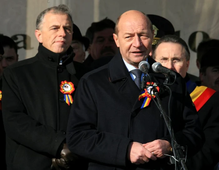 Mircea Geoana Traian Basescu alegeri prezidentiale FOTO Mediafax