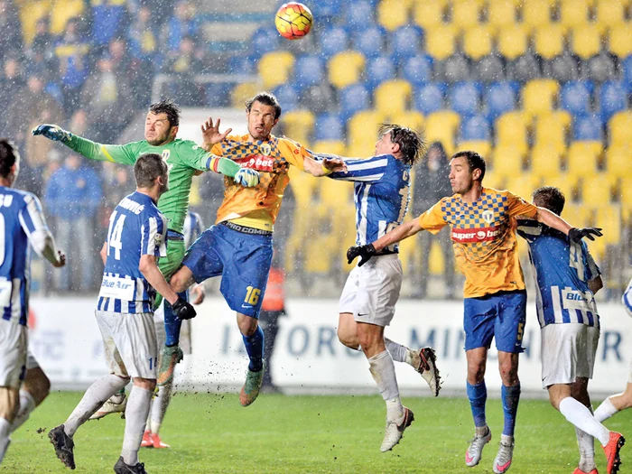 
    Petrolul e pe ultimul  loc în clasament  