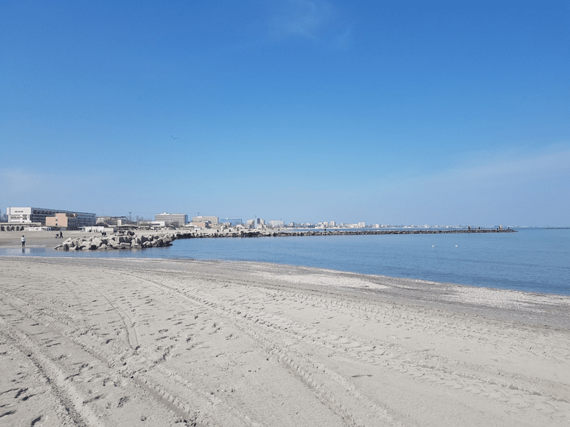 Rezervări record pentru vacanțele la Marea Neagră. Care sunt prețurile pentru România și Bulgaria